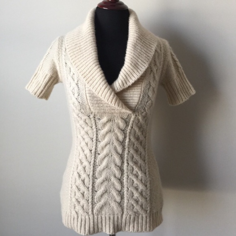 BCBG MAXAZRIA SWEATER-short sleeve Crowl Neck